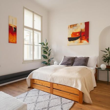 Prague Days - Spacious Designer Studios In City Center - Powder Tower Dış mekan fotoğraf
